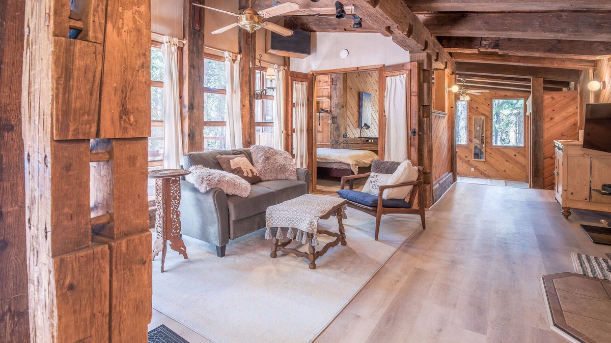 Dorrington Cabin | Coach House-A Unique Getaway Tucked in the Trees