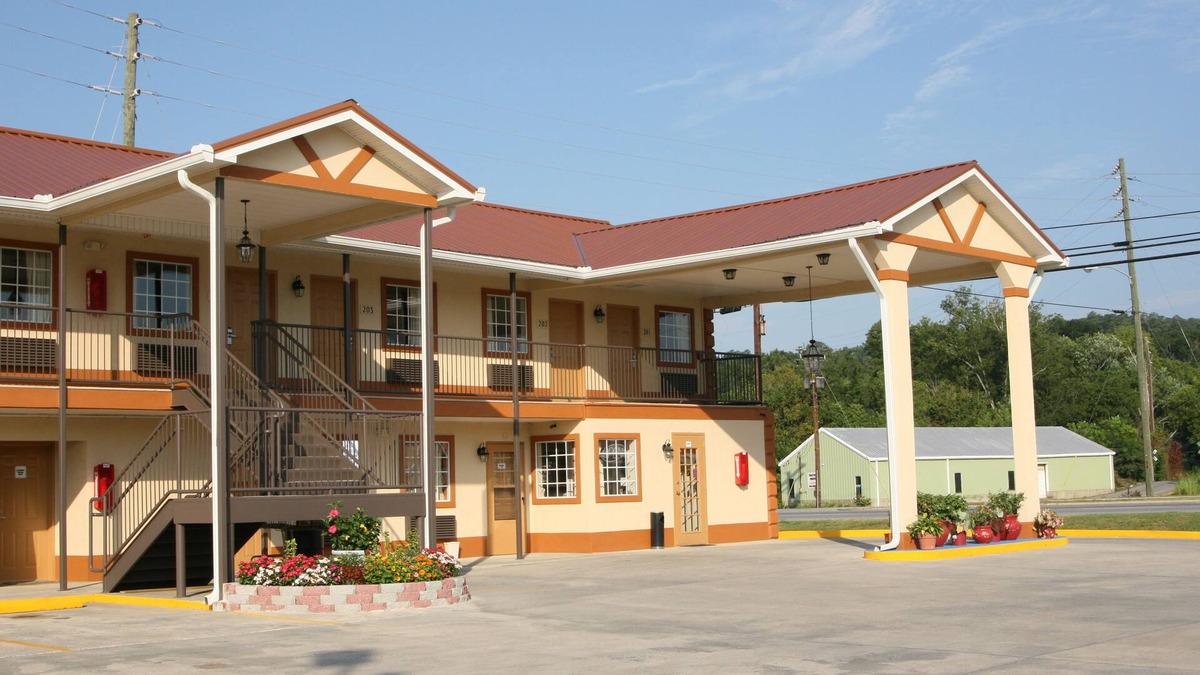 Summerville Hotel | Coach Inn