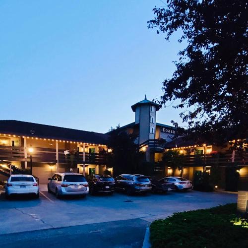 Oak Harbor Hotel | Coachman Inn Oak Harbor