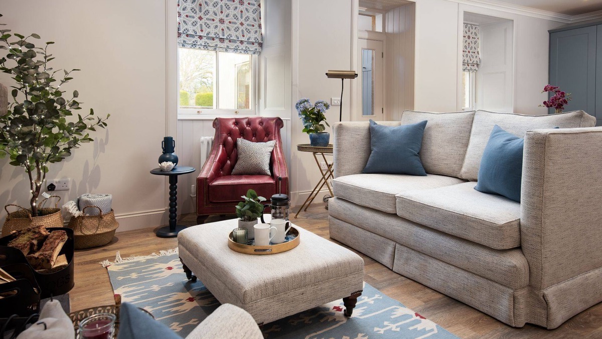 Peebles Cottage | Coachman's Cottage, Kailzie - sleeping 4 guests in 2 bedrooms
