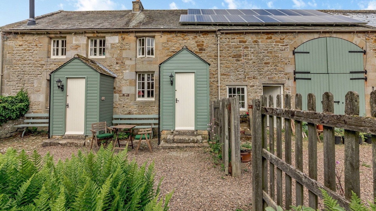 Hallington Cottage | Coachmans Cottage - N832