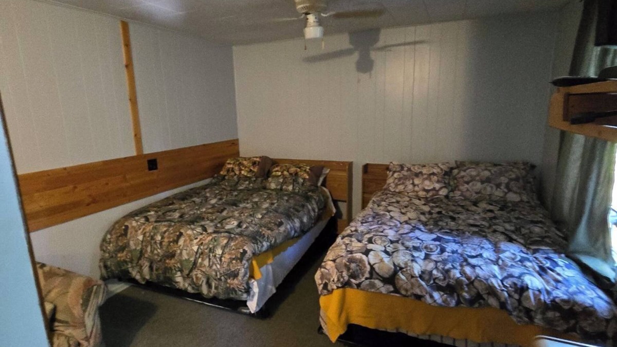 Yellowhead County Apartment | Coal Branch Hotel & Restaurant, Room 10