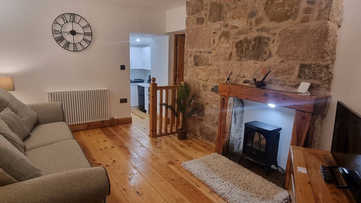 Aberlour Apartment | Coal Office Aberlour, Sleeps 2 on the Whisky Trail