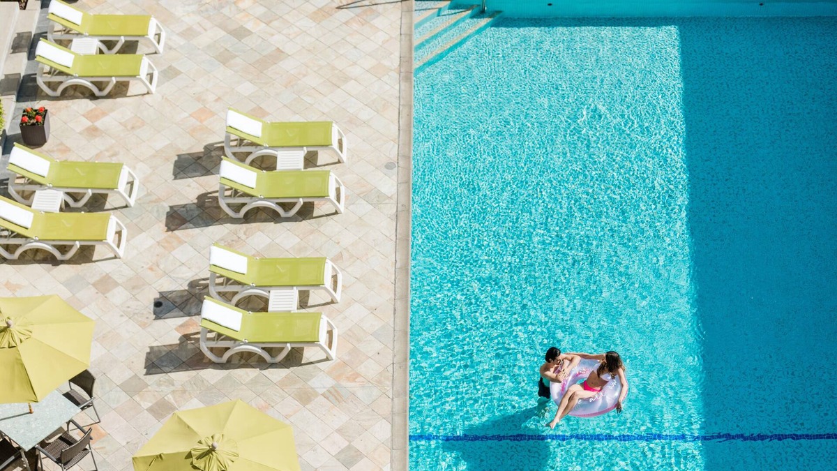 Central Okanagan Hotel | Coast Capri Hotel