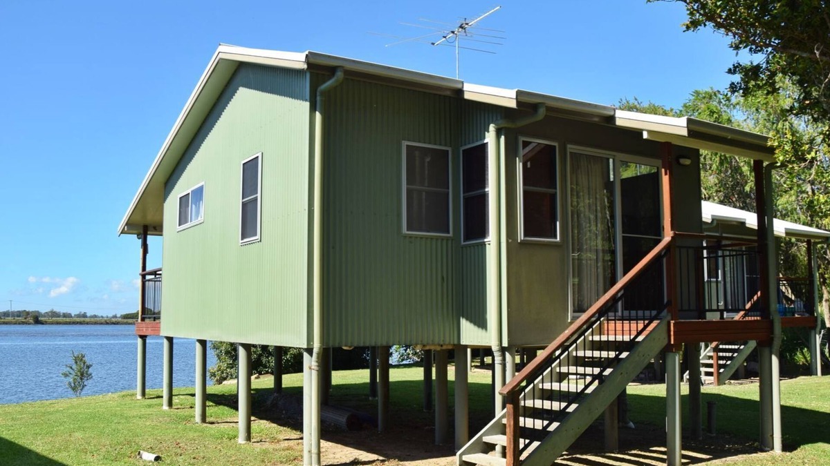 Rainbow Reach Cabin | Coast & Country Cabin 2