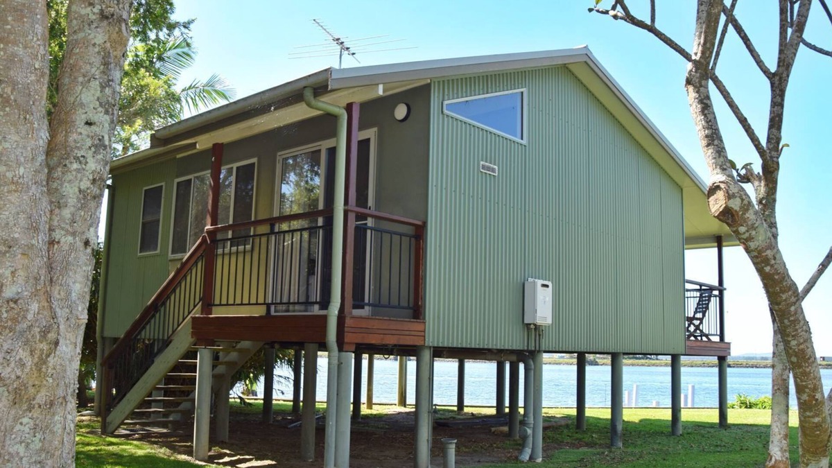 Rainbow Reach Cabin | Coast & Country Cabin 4