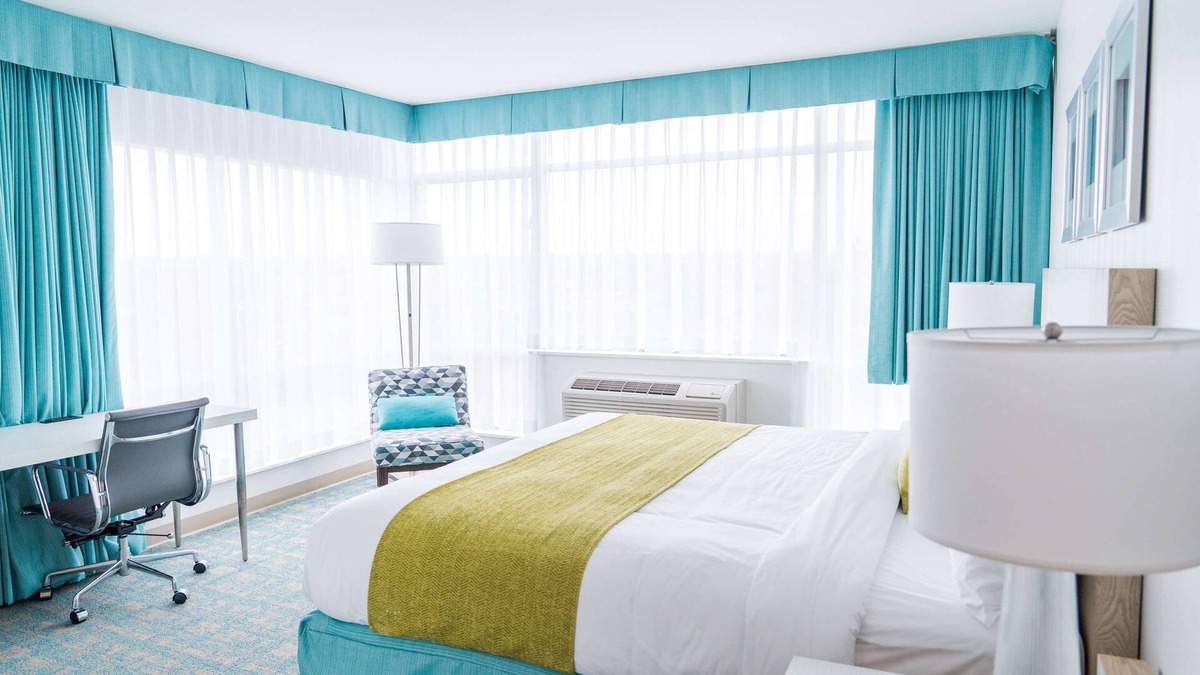 Langley Hotel | Coast Hotel & Convention Centre Langley City