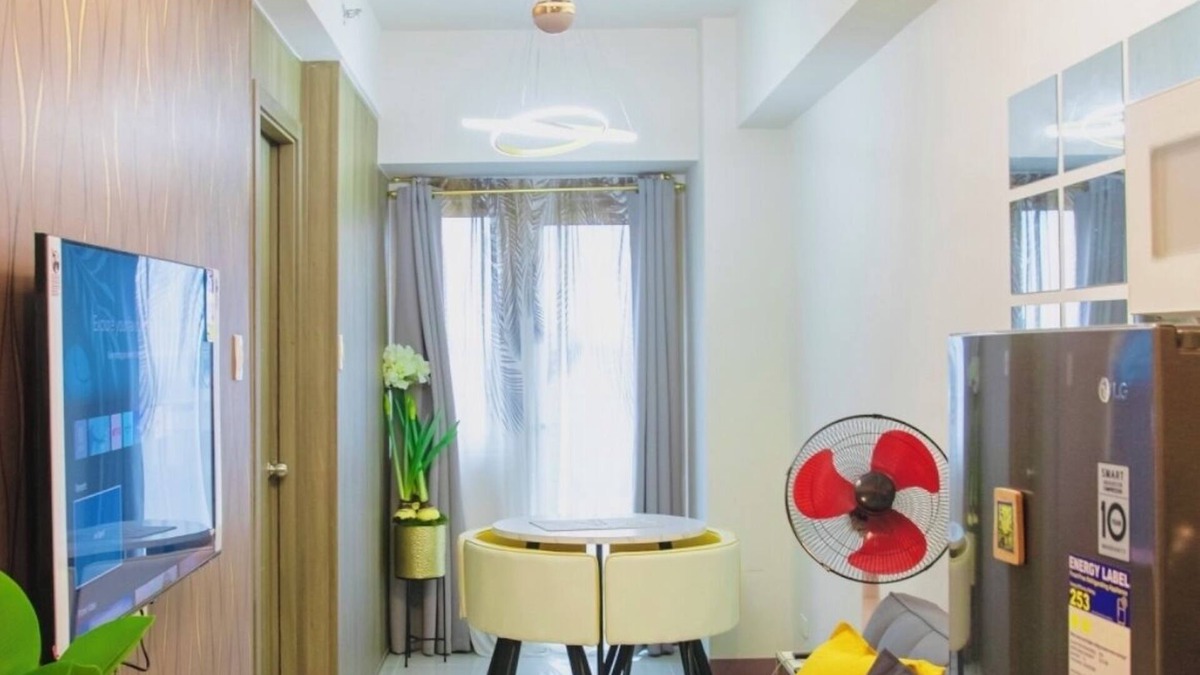 Pasay Apartment | Coast Residences - Stunning Suite with BalconynPasay City