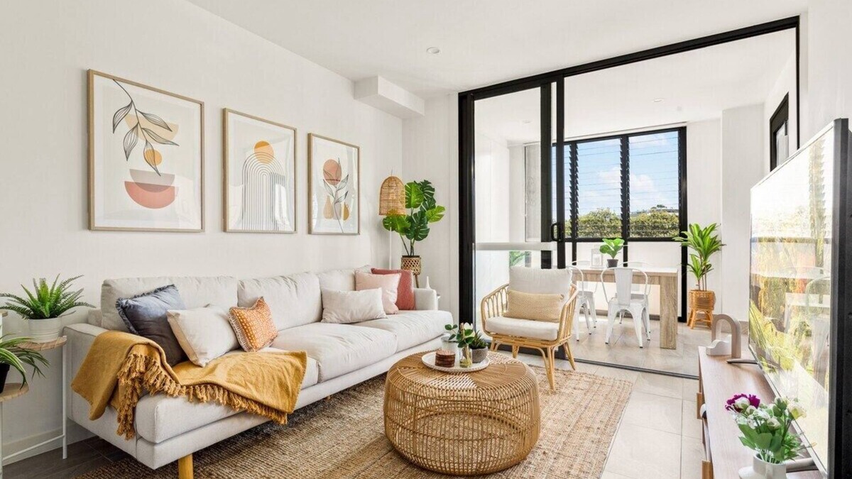 Dee Why Apartment | Coastal 2-Bed Apartment near Beach