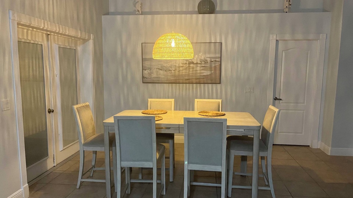 West Melbourne House | Coastal 3-bedroom house in lovely West Melbourne with fully equipped kitchen