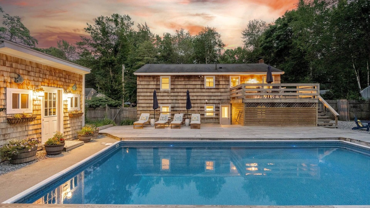Yarmouth House | Coastal 3 bedroom, 2 bath with pool!