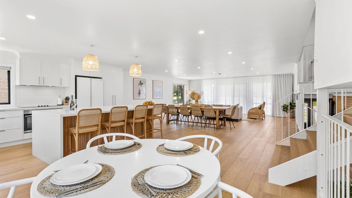 Dolphin Point House | Coastal Beach House. Perfect for family group getaway.