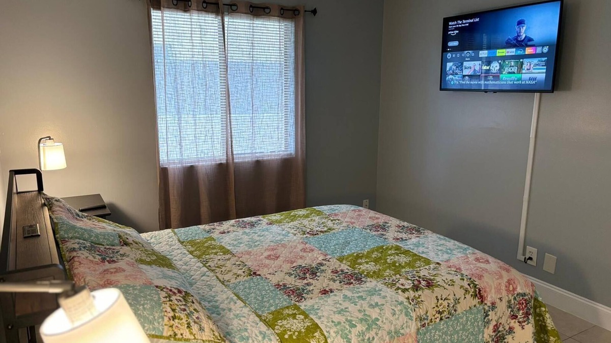 Riviera Beach Apartment | Coastal Breeze -2-bedroom apartment , in fabulous West Palm Beach