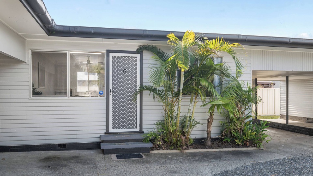 Crescent Head Apartment | Coastal Chic Apartment Only Minutes to the Beach