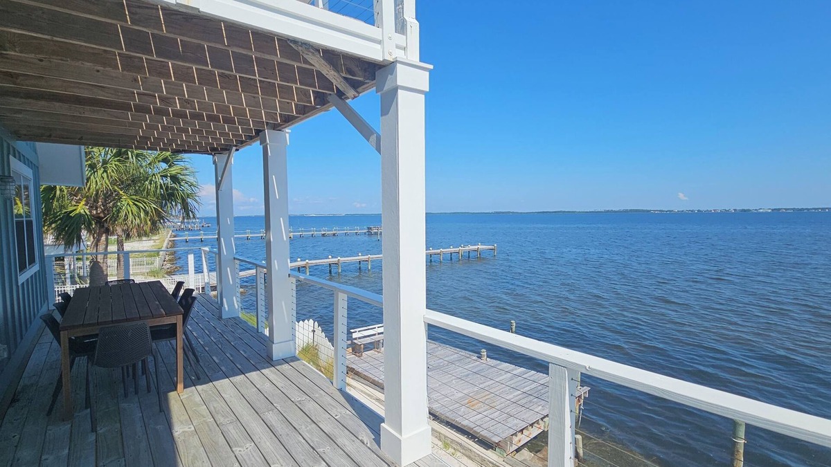 Villa Segunda House | Coastal Comfort ~ 4-bedroom house in fantastic Pensacola Beach