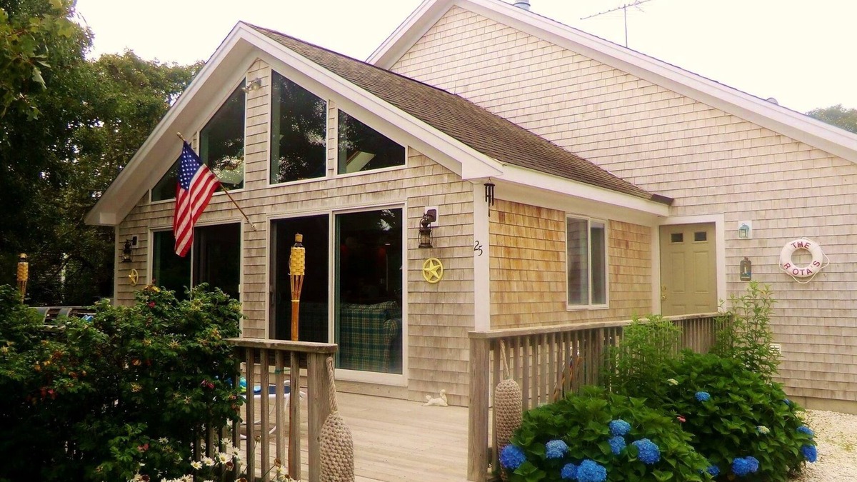 Katama House | Coastal Contemporary in Katama/South Beach/Edgartown/Bike Paths/Air Field
