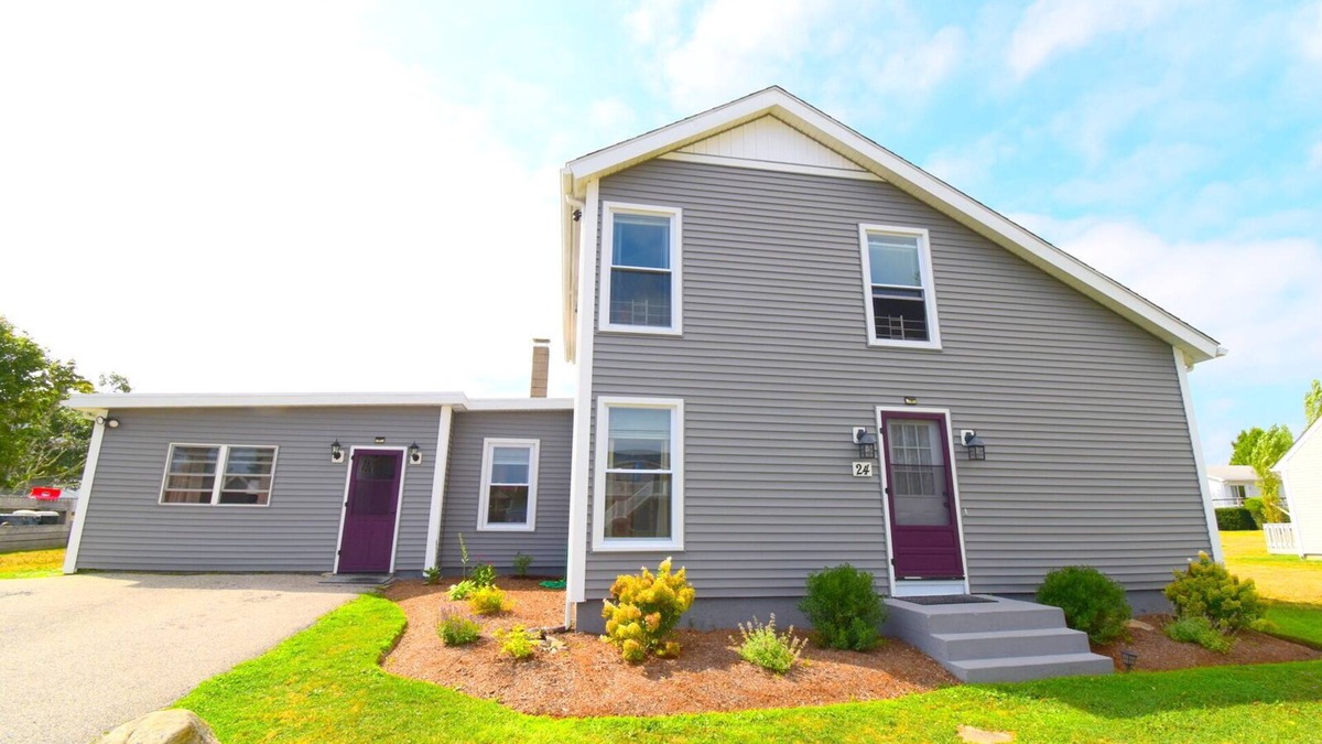Eastward Look House | Coastal Contemporary