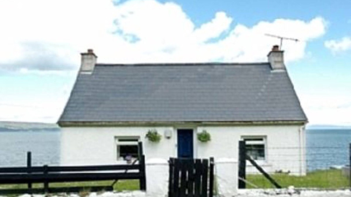Glenariff Cottage | Coastal cottage , historic and award winning, absolute ocean front rural glens