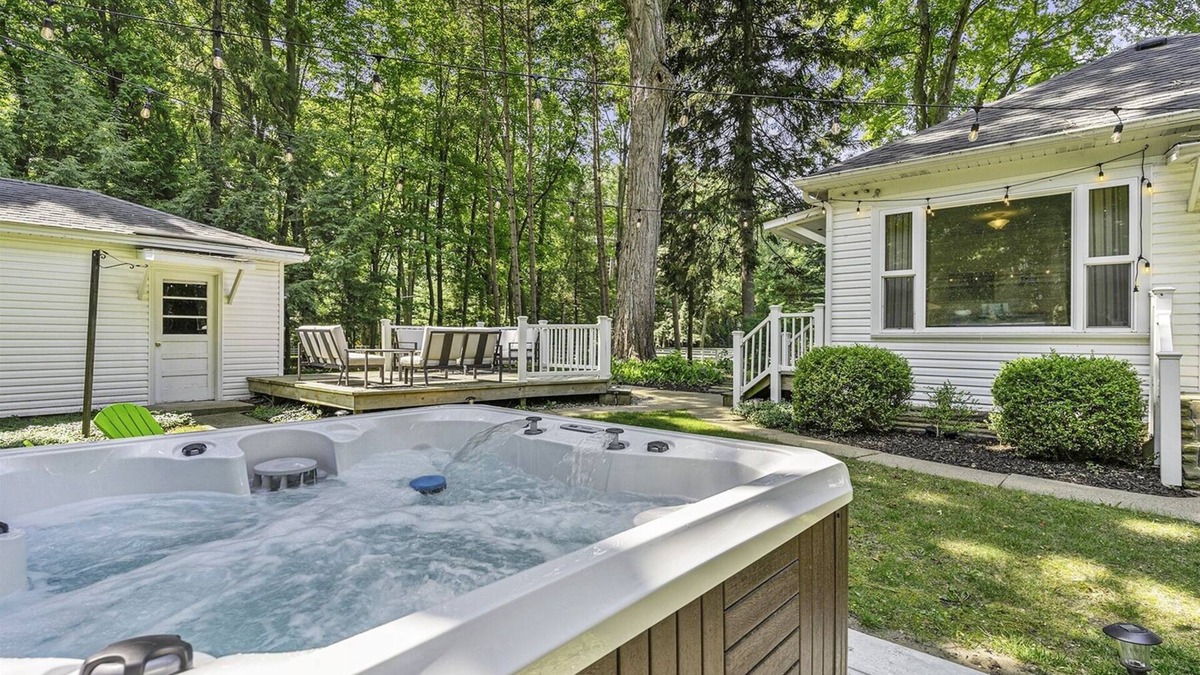 Fennville House | Coastal Cottage: Private Hot Tub, Pet Friendly, Deck, Fire Pit, Lakeshore Drive