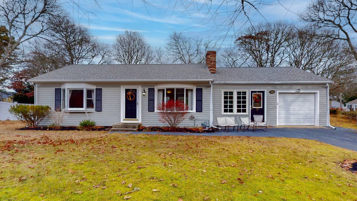 Bass River House | Coastal cottage: great location, dog friendly, firepit & bikes