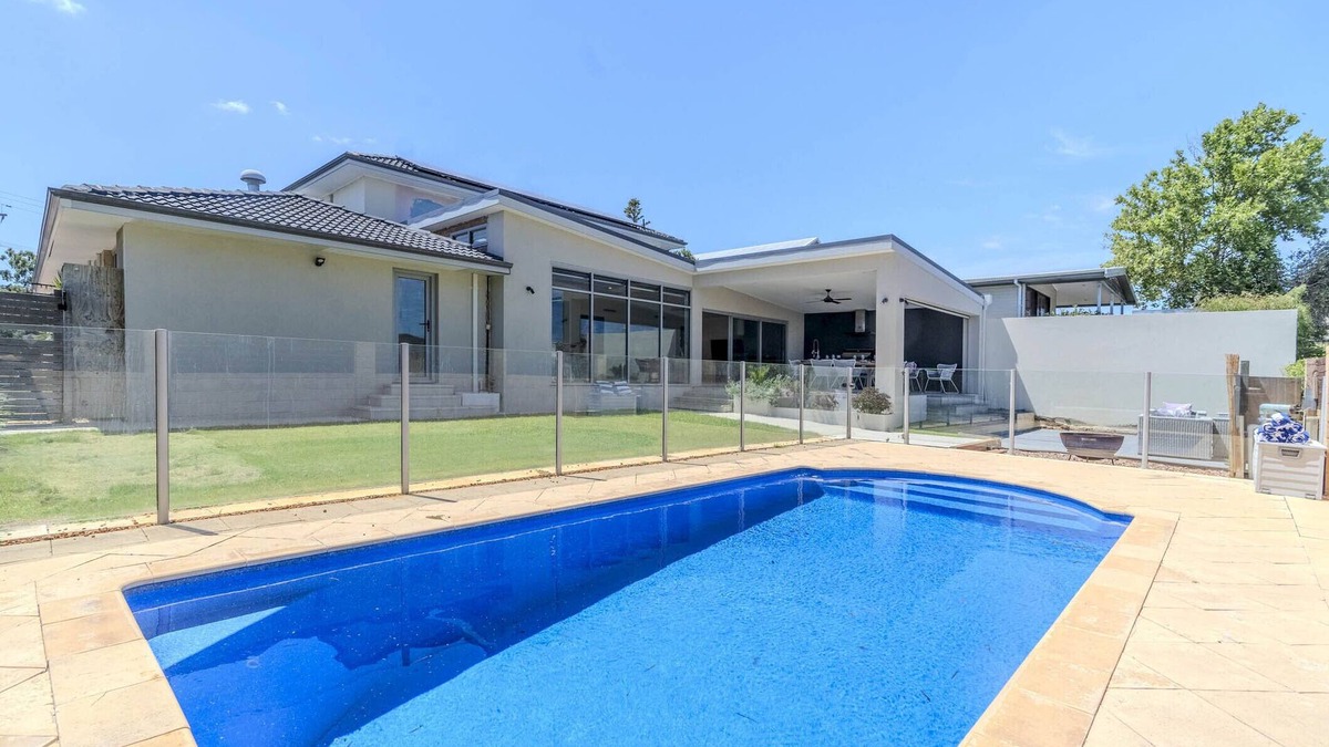 Mullaloo House | Coastal Escape Near Mullaloo Beach