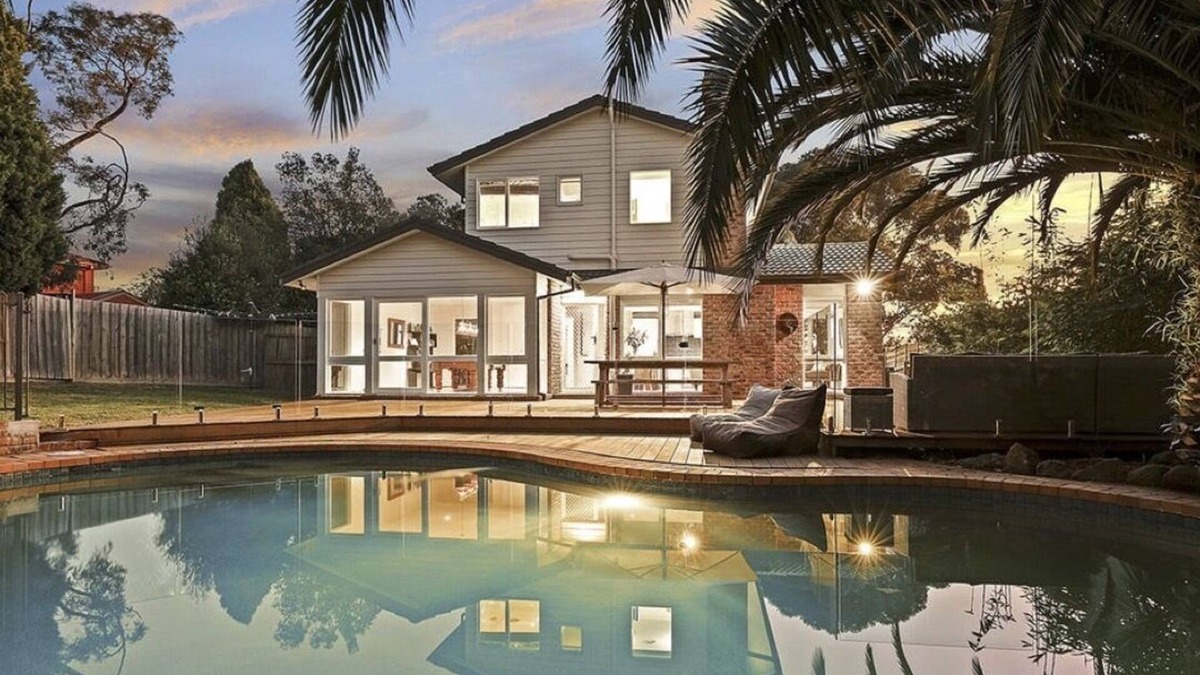 Frankston South House | Coastal Family Haven with Pool - Mornington Peninsula