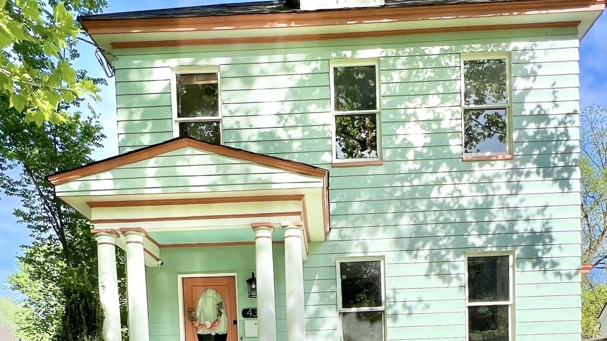 Portsmouth House | Coastal family sized! Central to attractions! Long term ask for rate. Workspace