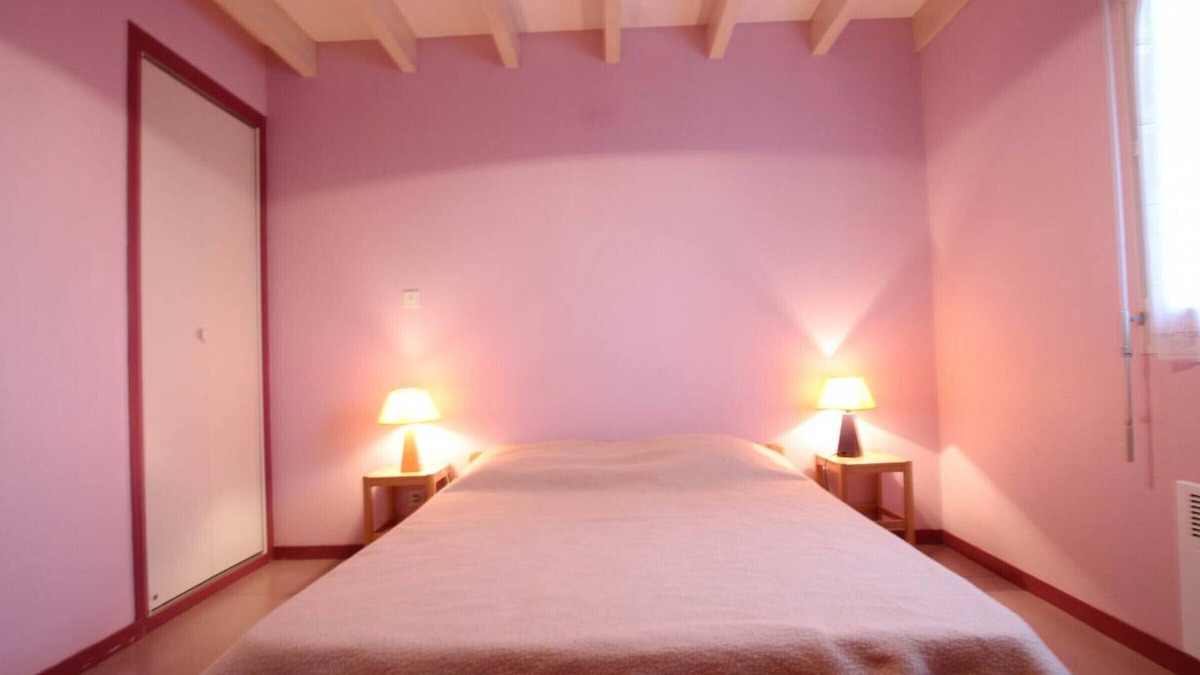 Omonville-la-Rogue Cottage | Coastal Getaway: 3-BR House, Terrace, BBW, Pets Welcome, Near Port - La Hague, France
