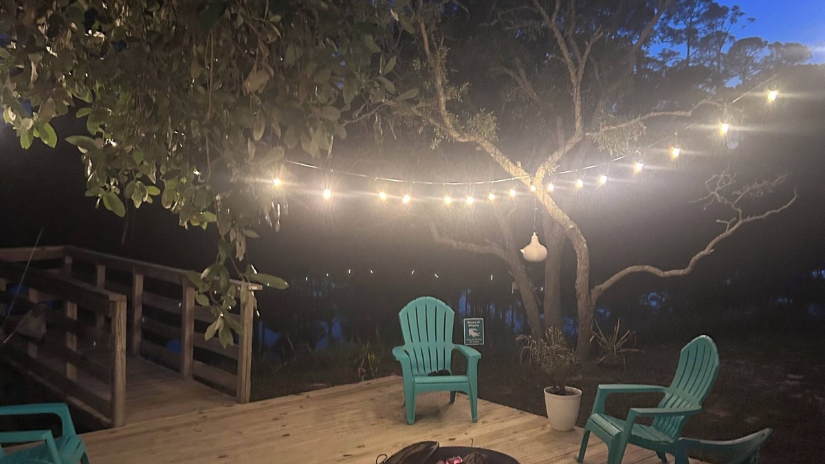 Alligator Point House | Coastal Getaway – Steps from the Beach with a Fishing lagoon & Outdoor Shower!n.
