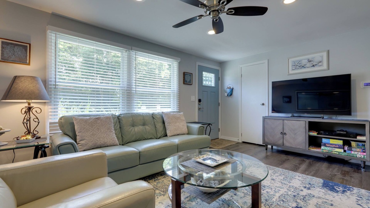 Niantic House | Coastal Getaway w/Porch, 2 Mi to Niantic Beach!