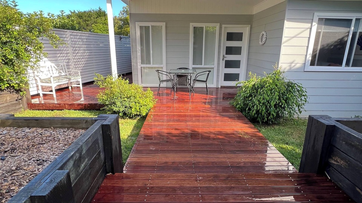 Wamberal Cottage | Coastal hideaway near beach
