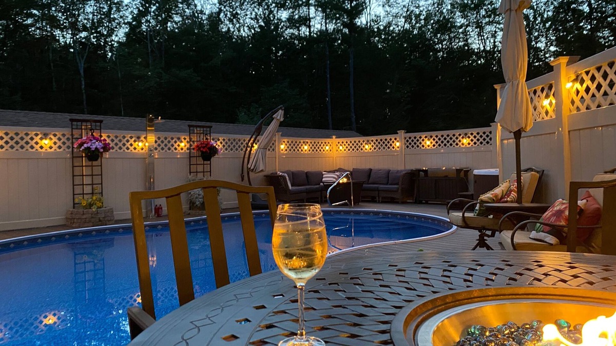 South Berwick House | Coastal Home- Heated Saltwater Pool, Hot Tub, Outdoor Kitchen!