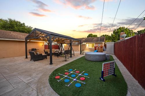 Goleta House | Coastal Home Near UCSB & Airport, Hot Tub, King Beds, Fast Wifi, Sleeps 6