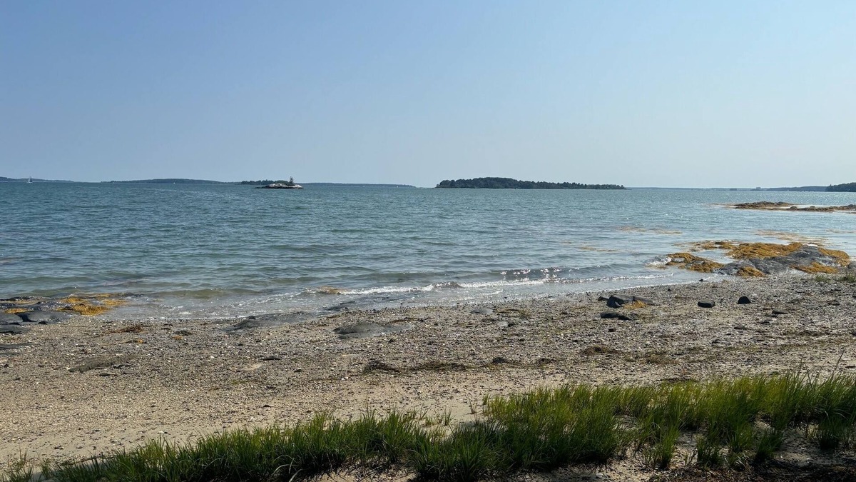 Yarmouth House | Coastal Maine home with beach and beautiful gardens