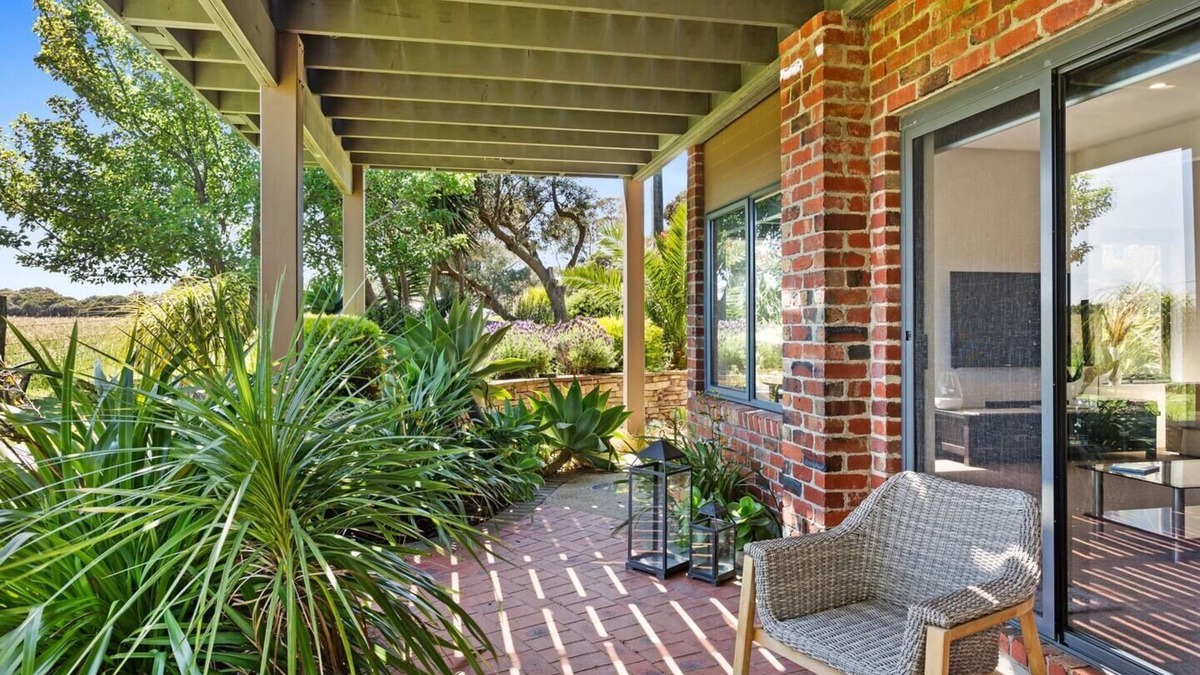 Ventnor House | Coastal meets Country at this Ventnor Beach Escape