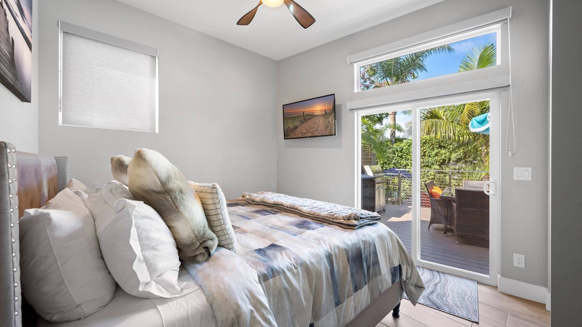 South Oceanside House | Coastal Modern Home w/Outdoor Lounge, FireTable, BBQ + Close to restaurants