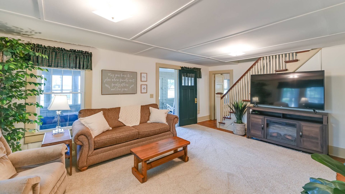 Bath House | Coastal NC Vacation Rental: Pamlico River Views!