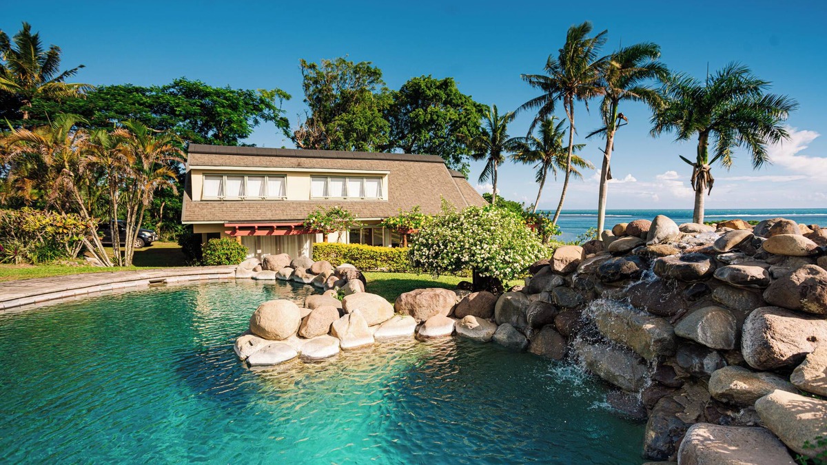 Cuvu Villa | Coastal Villa with Stunning Sunsets, Perfect for Families