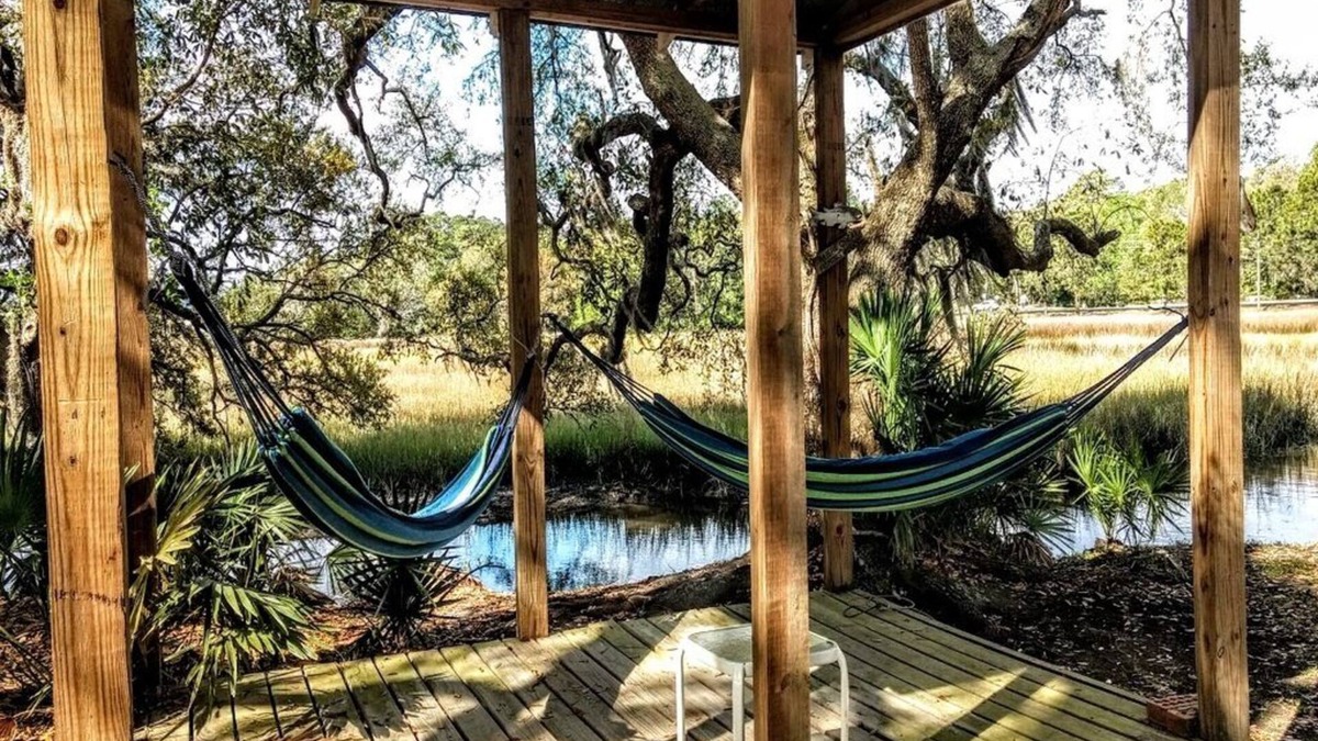 Country Club Estates Apartment | CoastalCreekfrontStudio! Pets ok, near everything you want to do in Coastal Ga!