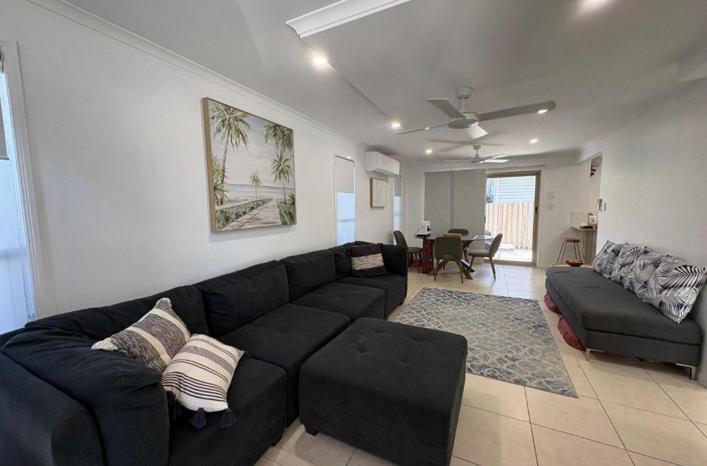 Caloundra Apartment | 'Coasterly' Osterley AVE Unit 1