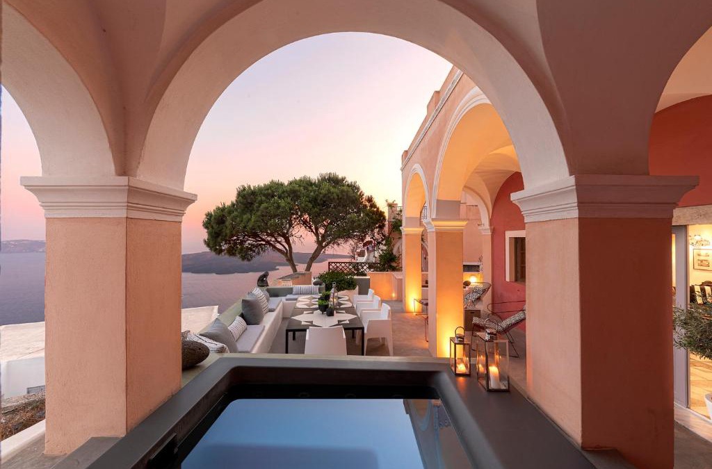 Fira Villa | Coat of Arms Mansion