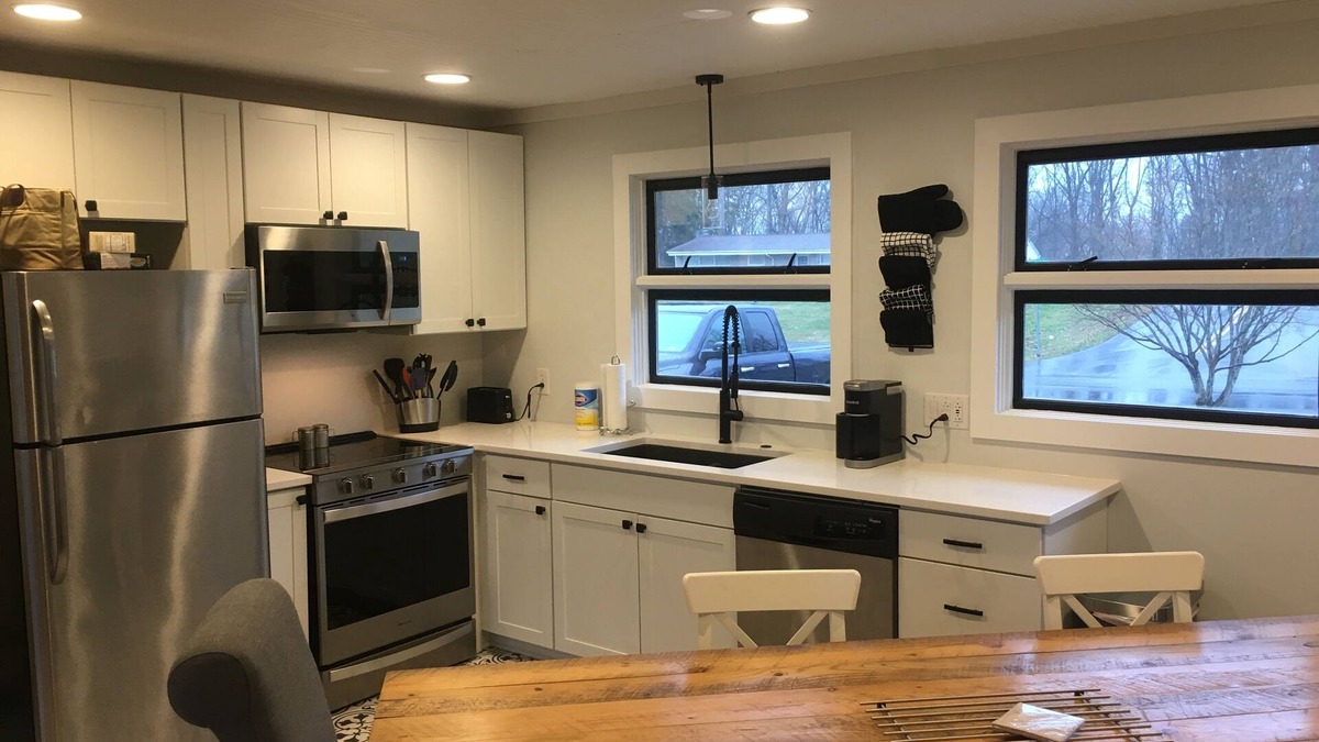Tri-Cities House | Cobbler’s Cottage