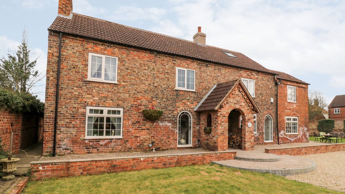 Wistow Cottage | COBBLERS COTTAGE, pet friendly, luxury holiday cottage in Selby