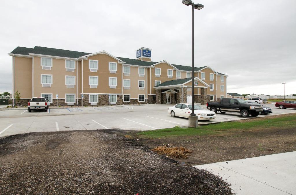 Devils Lake Hotel | Cobblestone Hotel & Suites - Devils Lake