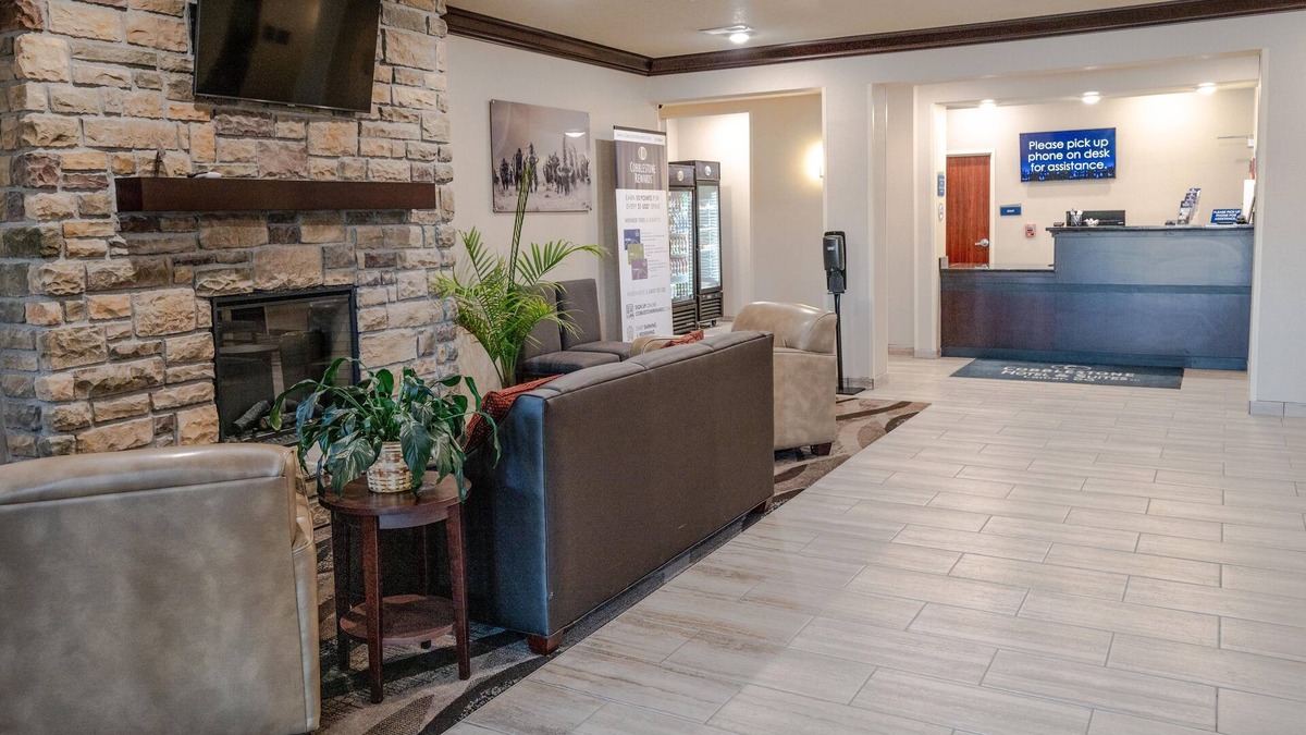 Lamar Hotel | Cobblestone Hotel & Suites - Lamar
