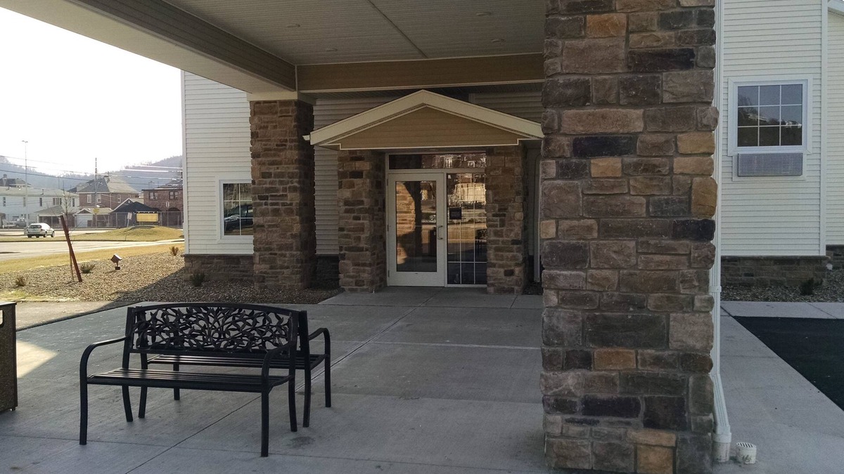 Ambridge Hotel | Cobblestone Inn & Suites - Ambridge