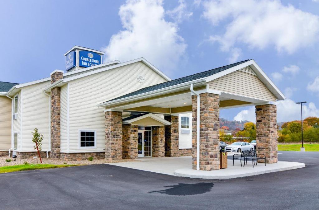 Ambridge Hotel | Cobblestone Inn & Suites - Ambridge