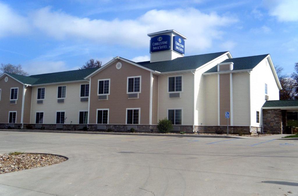 Bloomfield Hotel | Cobblestone Inn & Suites - Bloomfield