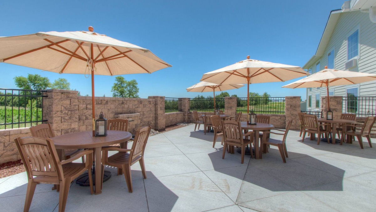 Holyoke Hotel | Cobblestone Inn & Suites - Holyoke