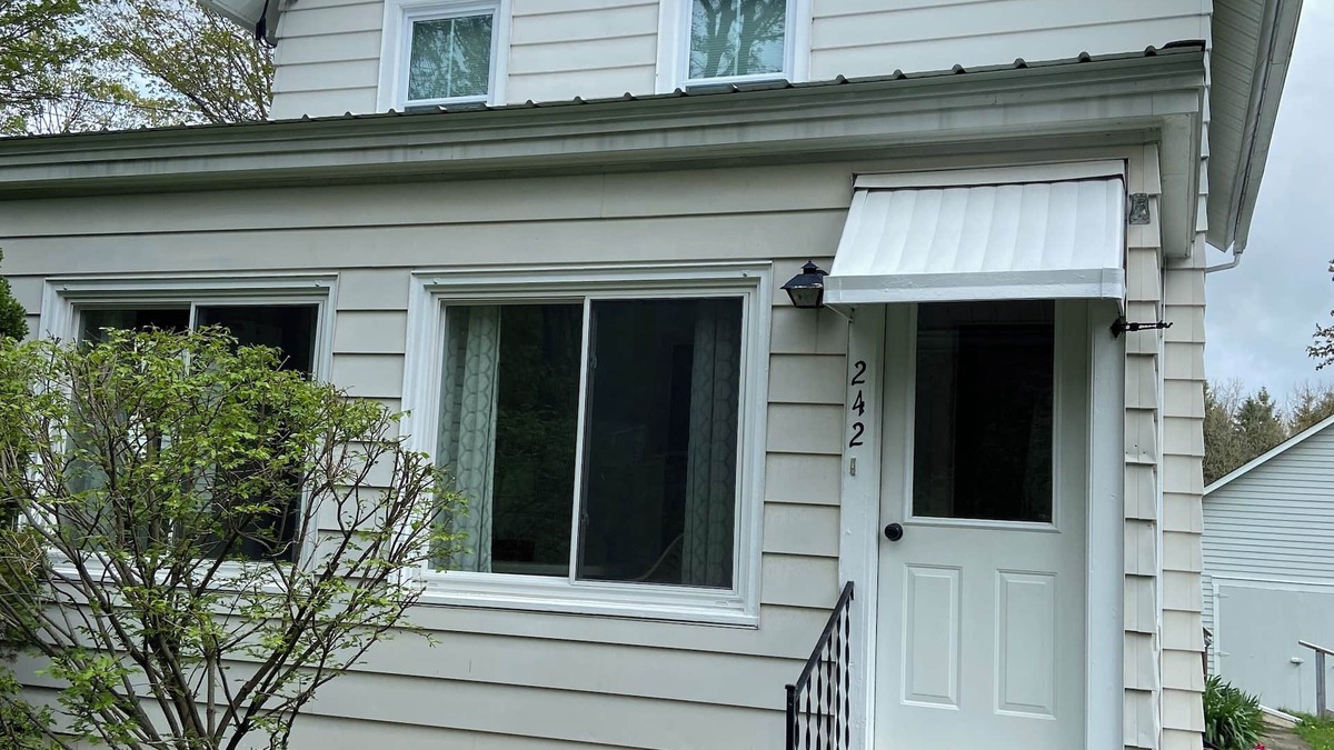 Cobleskill House | Coby Connection Home- 3-bedroom newly remodeled house with WiFi in Cobleskill